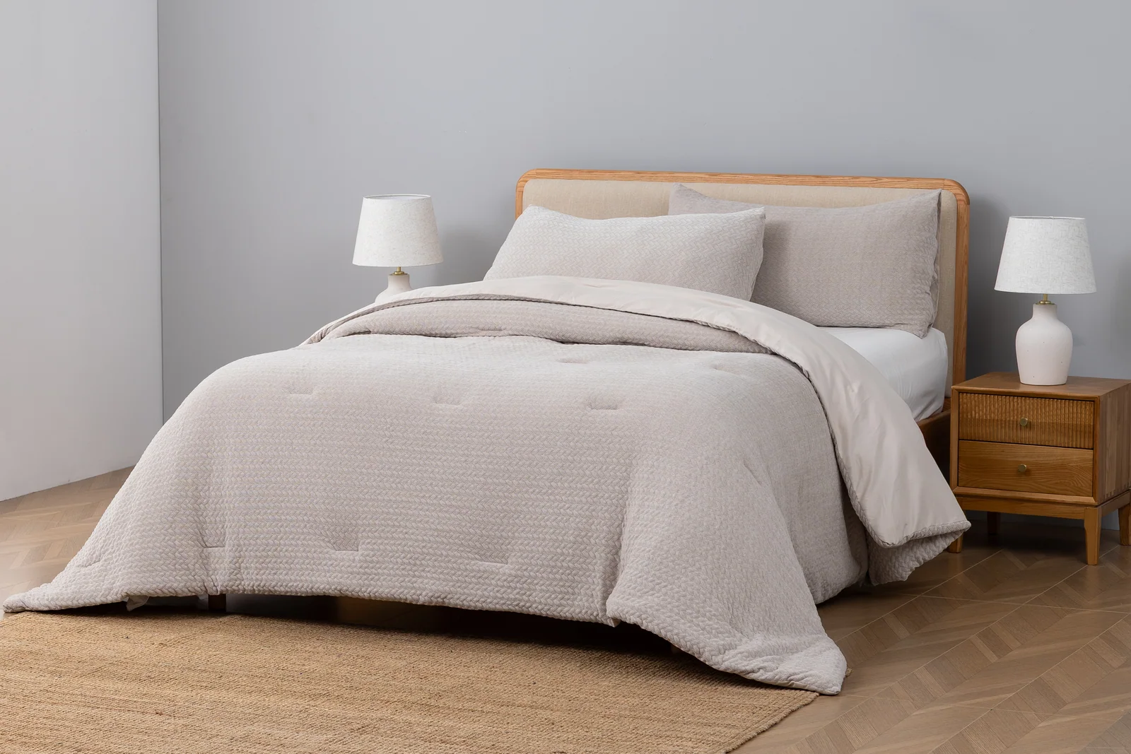 Product preview — Chenille rev. Microfiber Comforter Set 