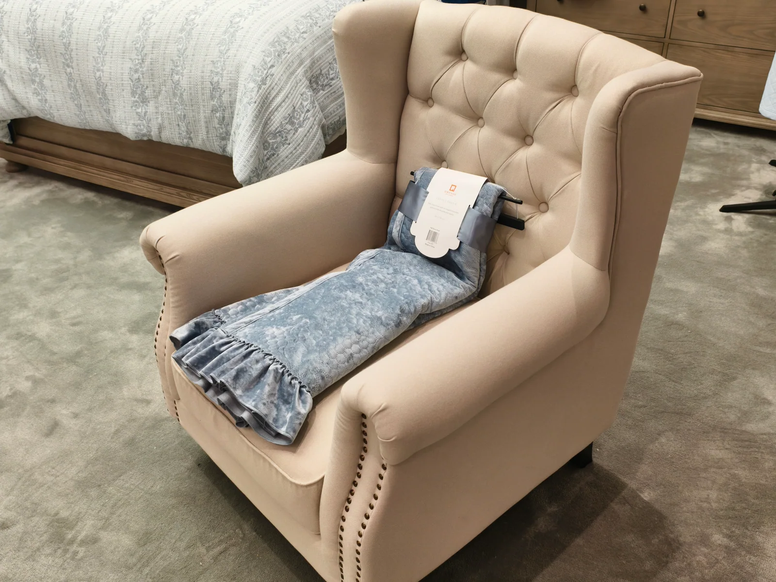 Product preview — Ultrasonic&nbsp;Prewashed&nbsp;Velvet&nbsp;Rev Flannel&nbsp;Throw